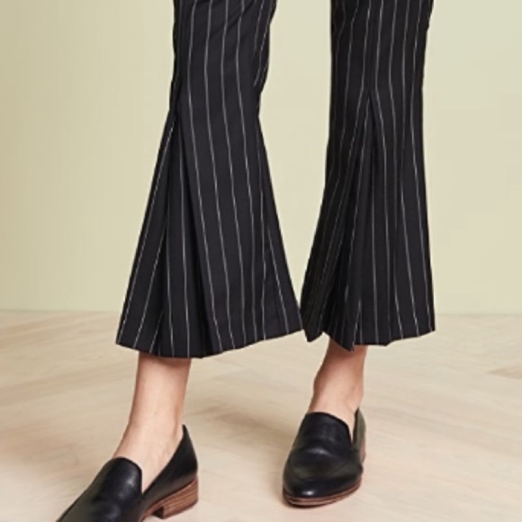 FRAME Pleated Crop Pants - Picture 3 of 7